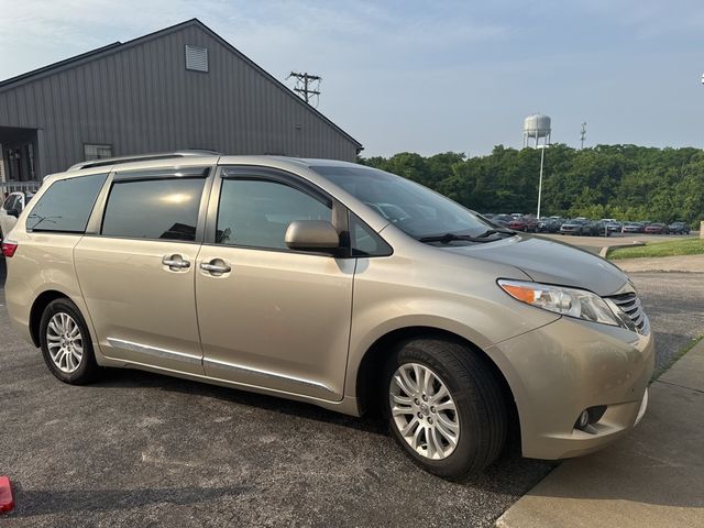 2015 Toyota Sienna 