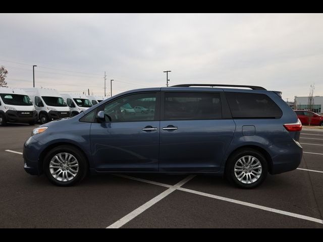 2015 Toyota Sienna 