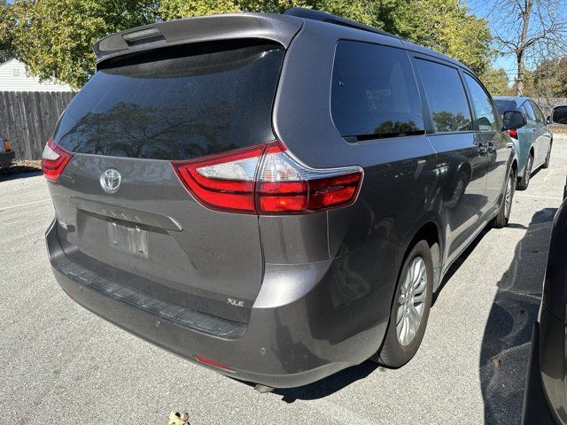 2015 Toyota Sienna XLE