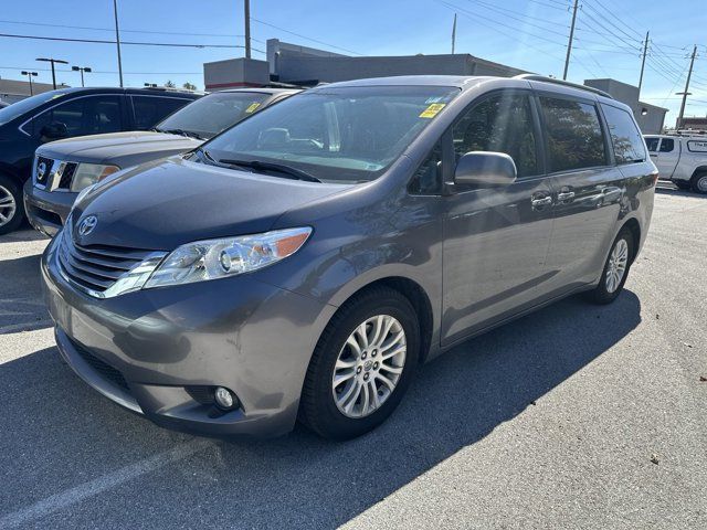 2015 Toyota Sienna XLE