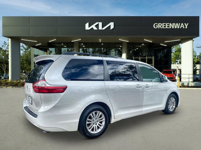 2015 Toyota Sienna XLE