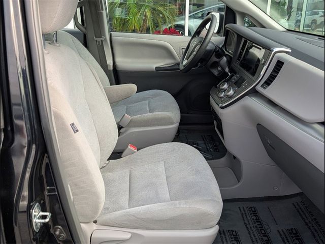 2015 Toyota Sienna L