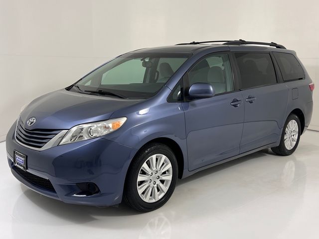 2015 Toyota Sienna LE