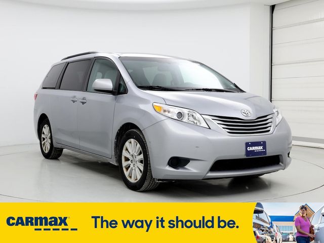 2015 Toyota Sienna LE