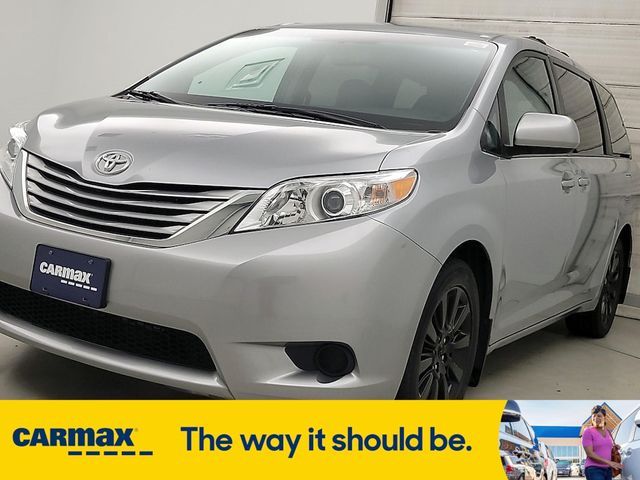 2015 Toyota Sienna LE