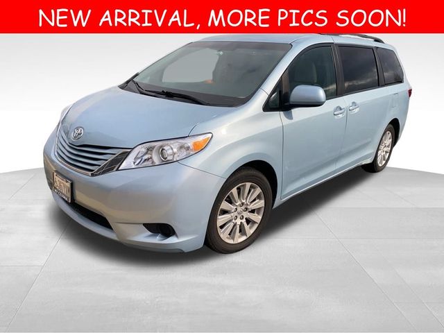 2015 Toyota Sienna LE