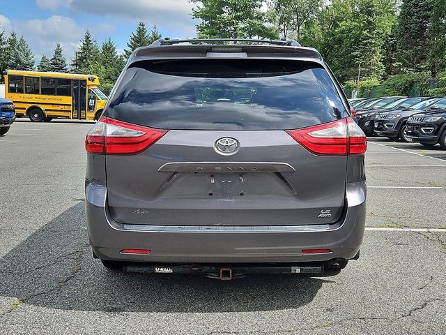 2015 Toyota Sienna LE