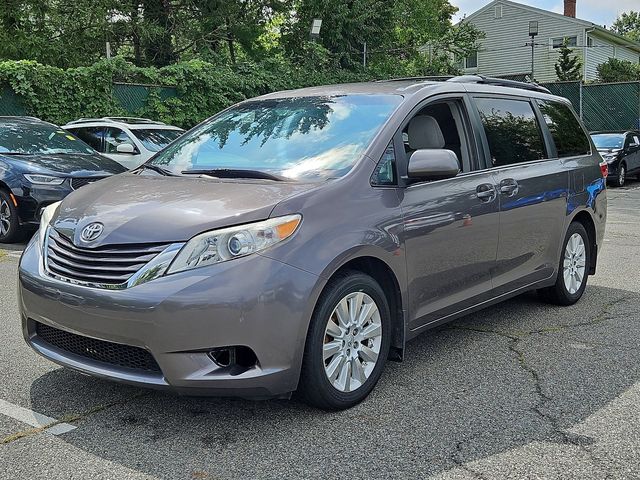 2015 Toyota Sienna LE