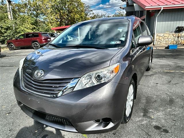 2015 Toyota Sienna LE