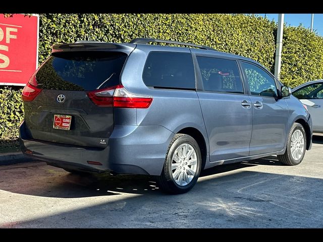 2015 Toyota Sienna LE