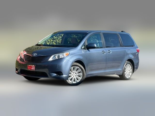 2015 Toyota Sienna LE