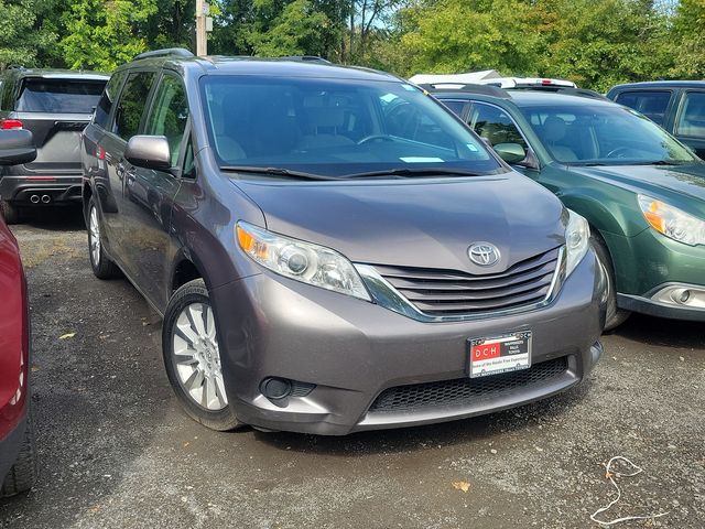 2015 Toyota Sienna LE