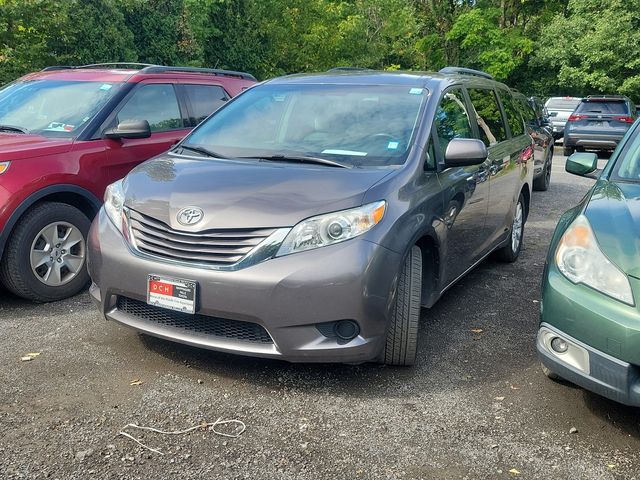 2015 Toyota Sienna LE