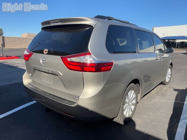 2015 Toyota Sienna LE