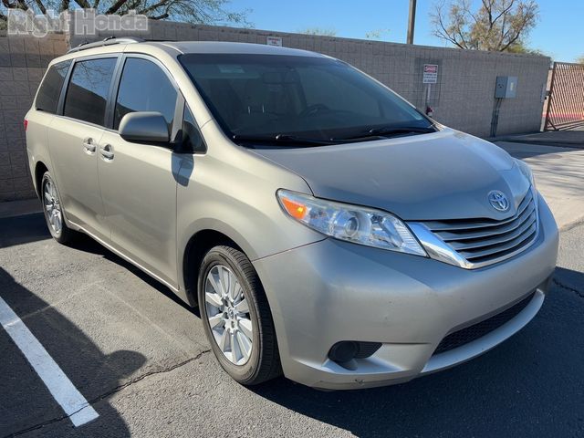 2015 Toyota Sienna LE