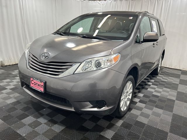 2015 Toyota Sienna LE