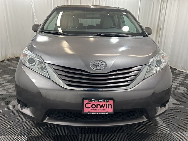 2015 Toyota Sienna LE