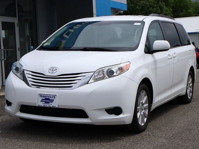 2015 Toyota Sienna LE