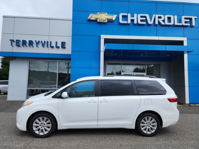 2015 Toyota Sienna LE