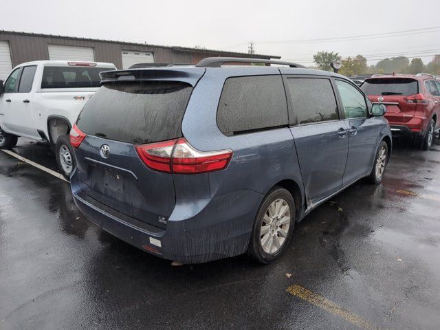 2015 Toyota Sienna LE