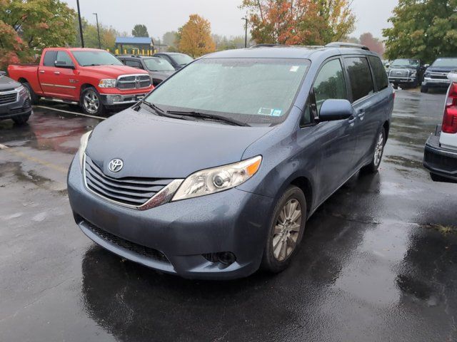 2015 Toyota Sienna LE