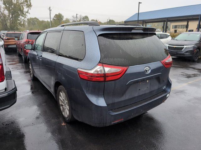 2015 Toyota Sienna LE