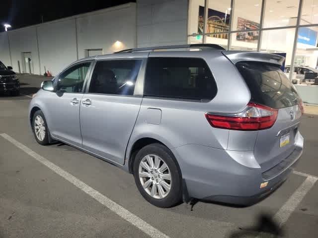 2015 Toyota Sienna LE