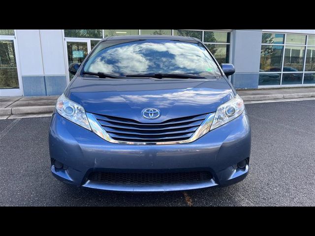 2015 Toyota Sienna LE
