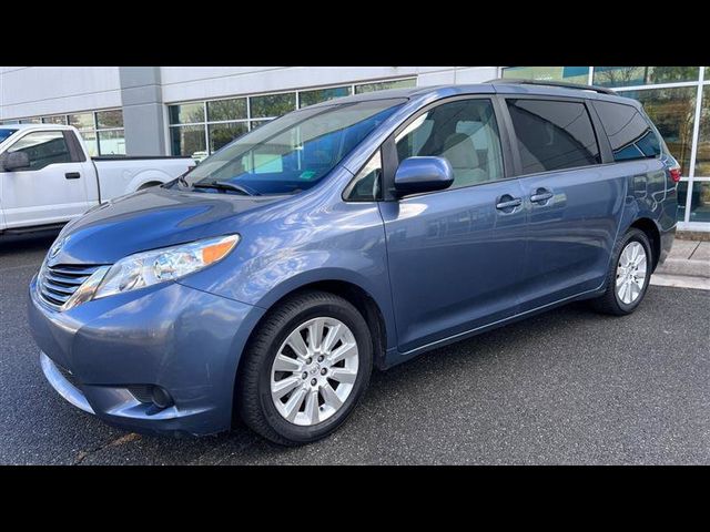 2015 Toyota Sienna LE