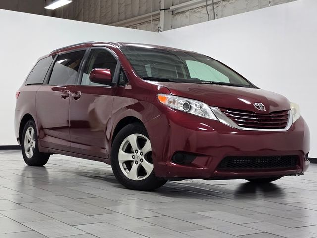 2015 Toyota Sienna LE