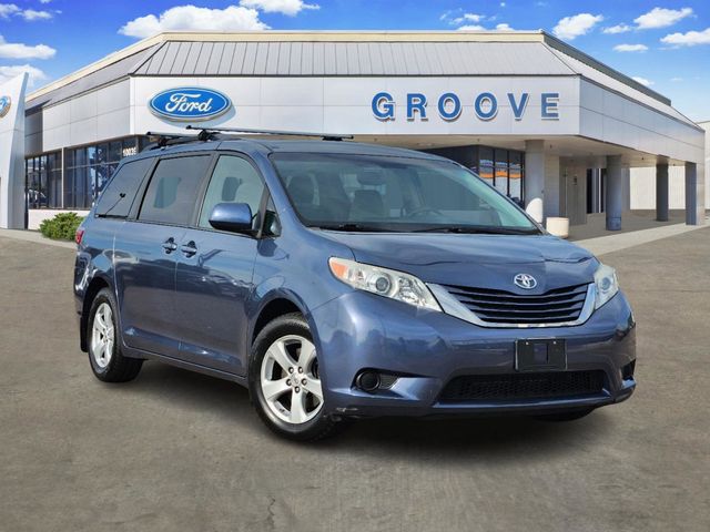 2015 Toyota Sienna LE