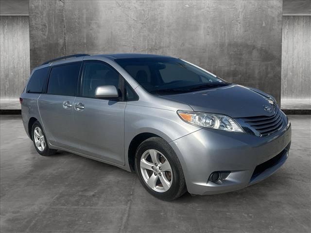 2015 Toyota Sienna LE