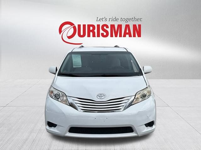 2015 Toyota Sienna LE