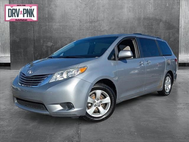 2015 Toyota Sienna LE