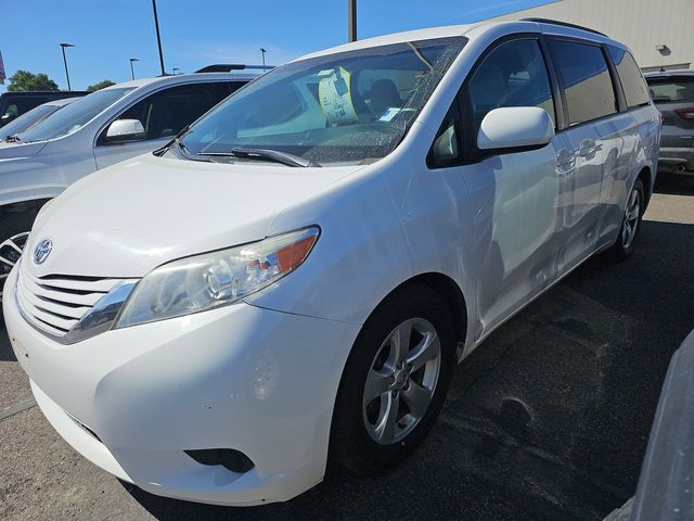 2015 Toyota Sienna LE