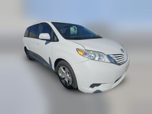 2015 Toyota Sienna LE