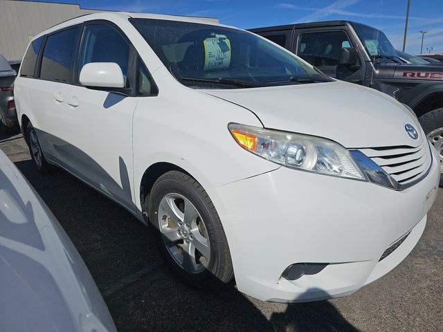 2015 Toyota Sienna LE