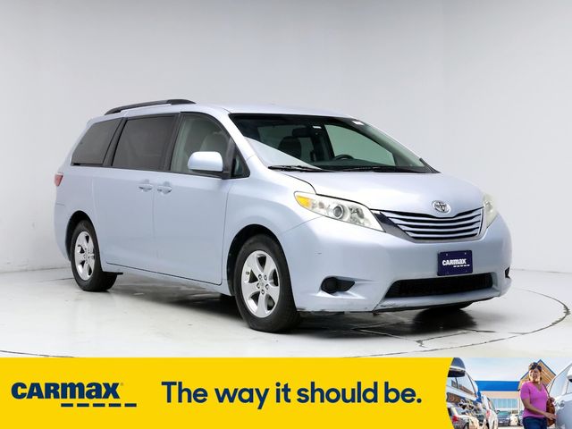 2015 Toyota Sienna LE