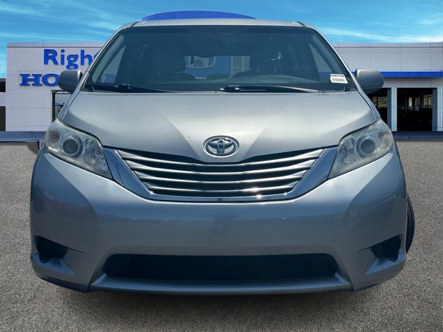 2015 Toyota Sienna LE