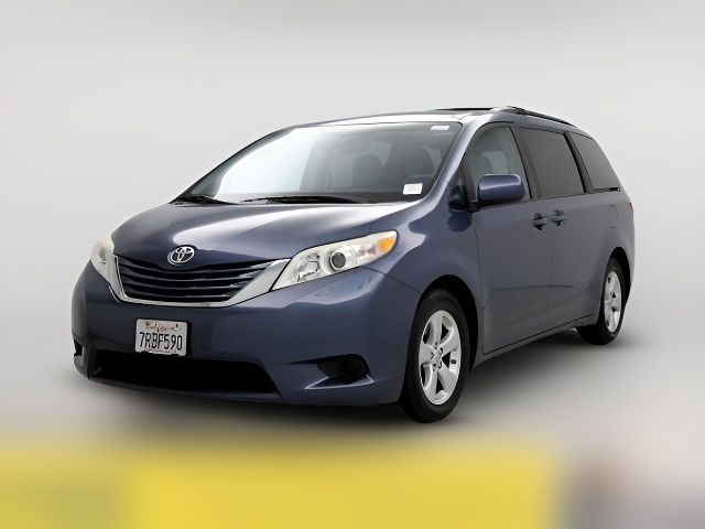 2015 Toyota Sienna LE