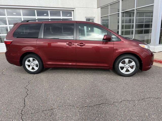 2015 Toyota Sienna LE