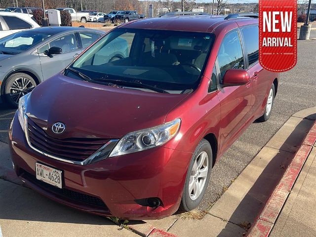 2015 Toyota Sienna LE