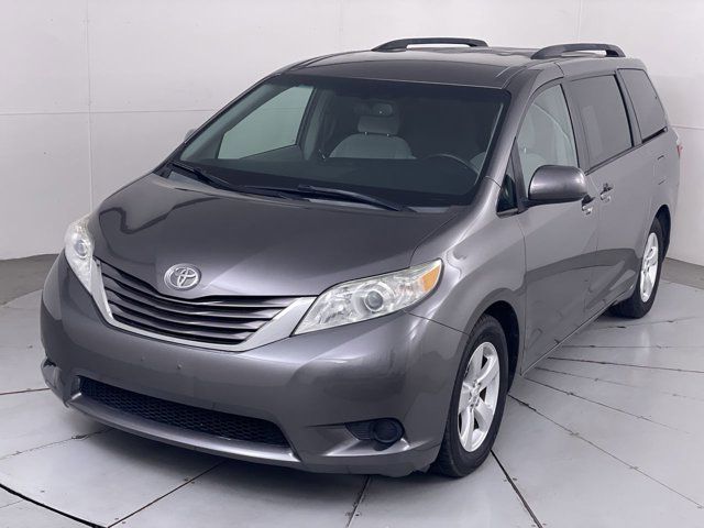 2015 Toyota Sienna LE