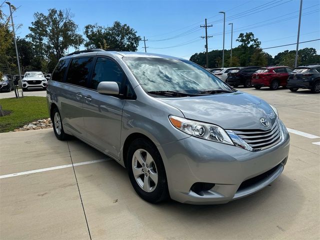 2015 Toyota Sienna LE