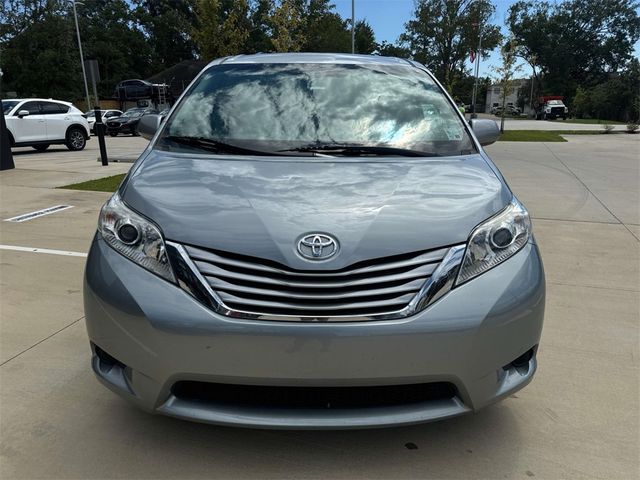 2015 Toyota Sienna LE