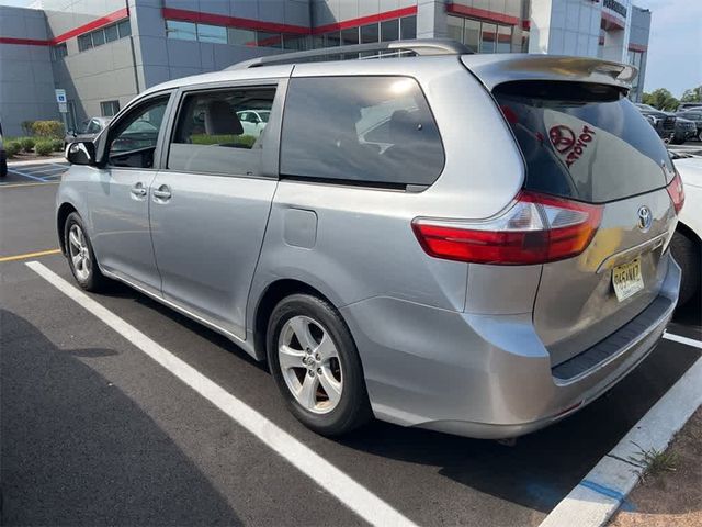 2015 Toyota Sienna LE