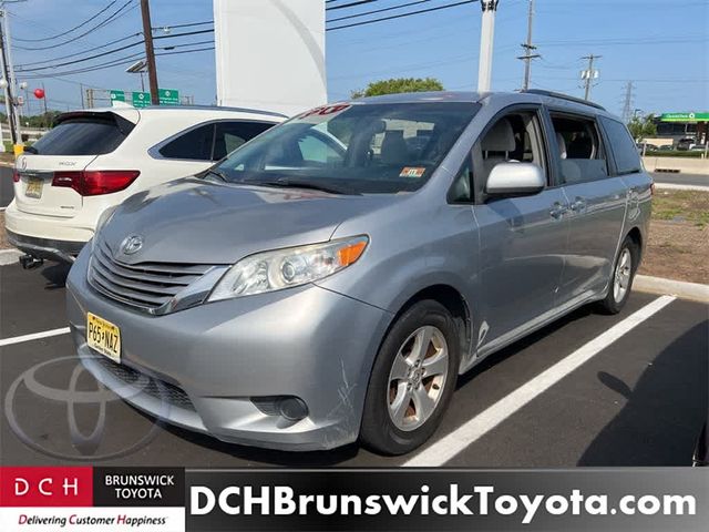 2015 Toyota Sienna LE