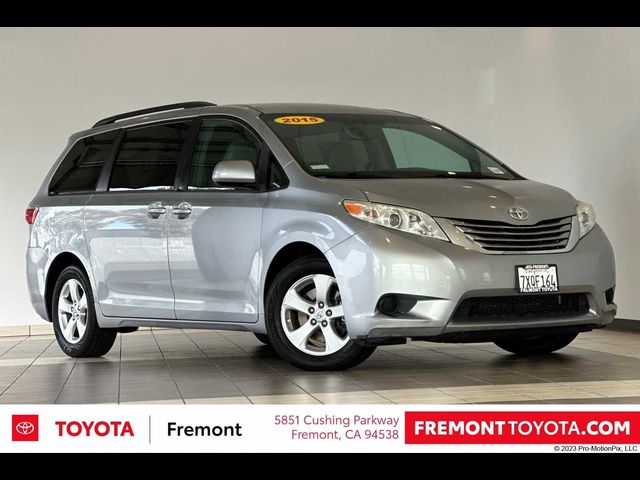 2015 Toyota Sienna LE