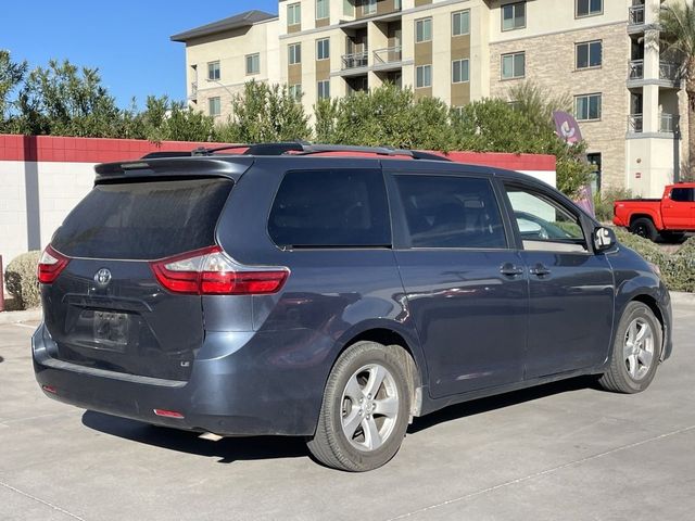 2015 Toyota Sienna LE