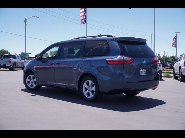 2015 Toyota Sienna LE